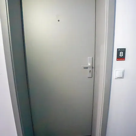 Apartment Barrique 32 - Breakfast Delivered & Minibar - Mall Area *